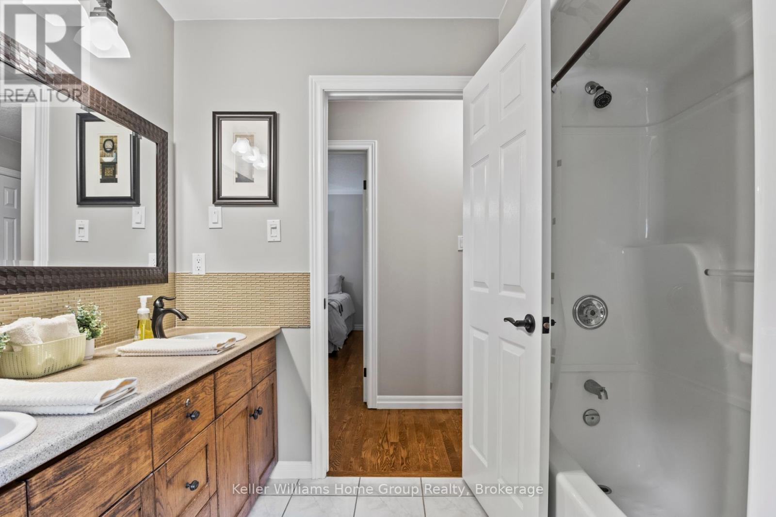 25 Riverview Drive, Centre Wellington, Ontario  N0B 1J0 - Photo 23 - X12320789