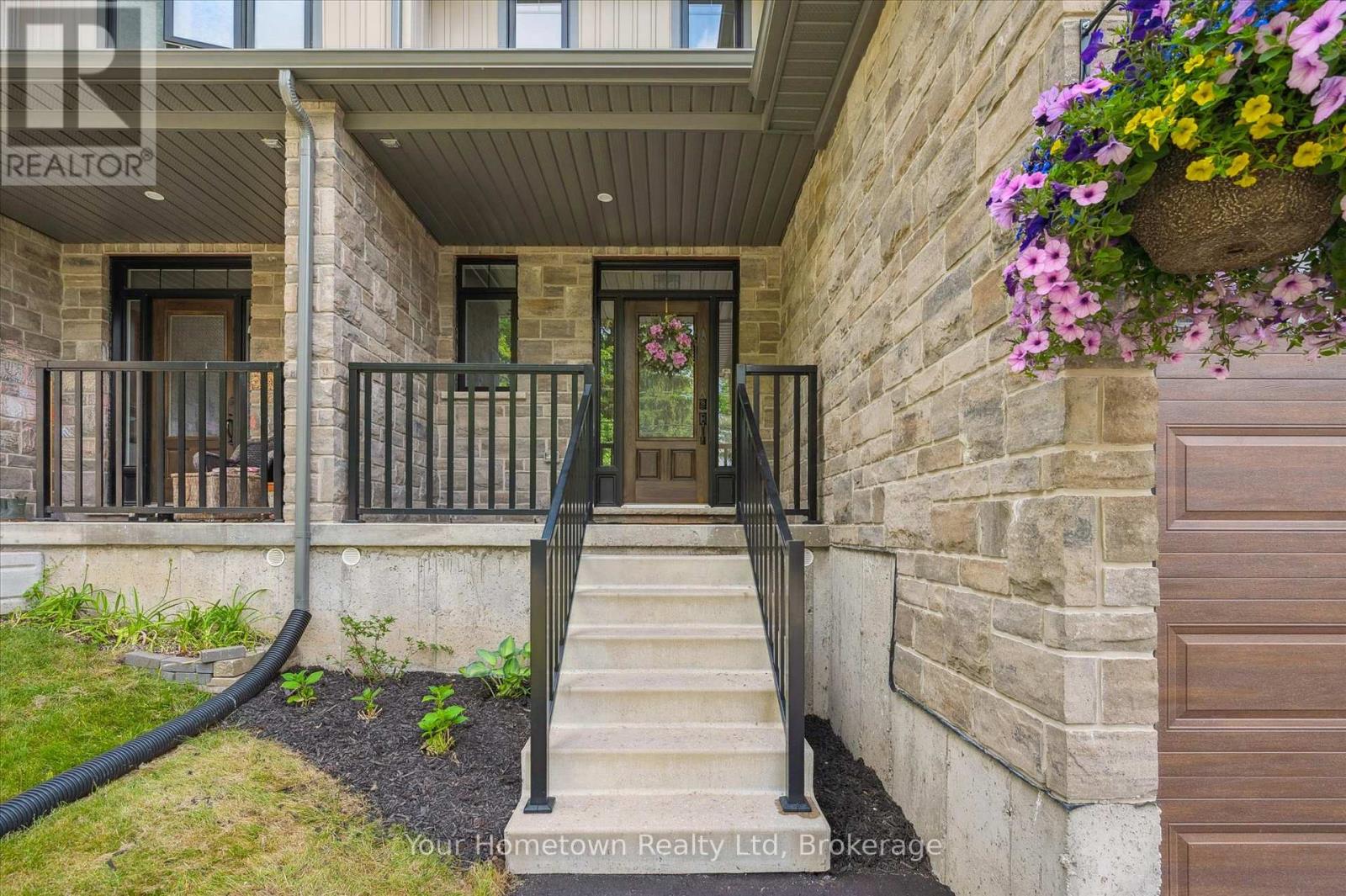 131 Kertland Street, Centre Wellington, Ontario  N0B 1S0 - Photo 4 - X12320821