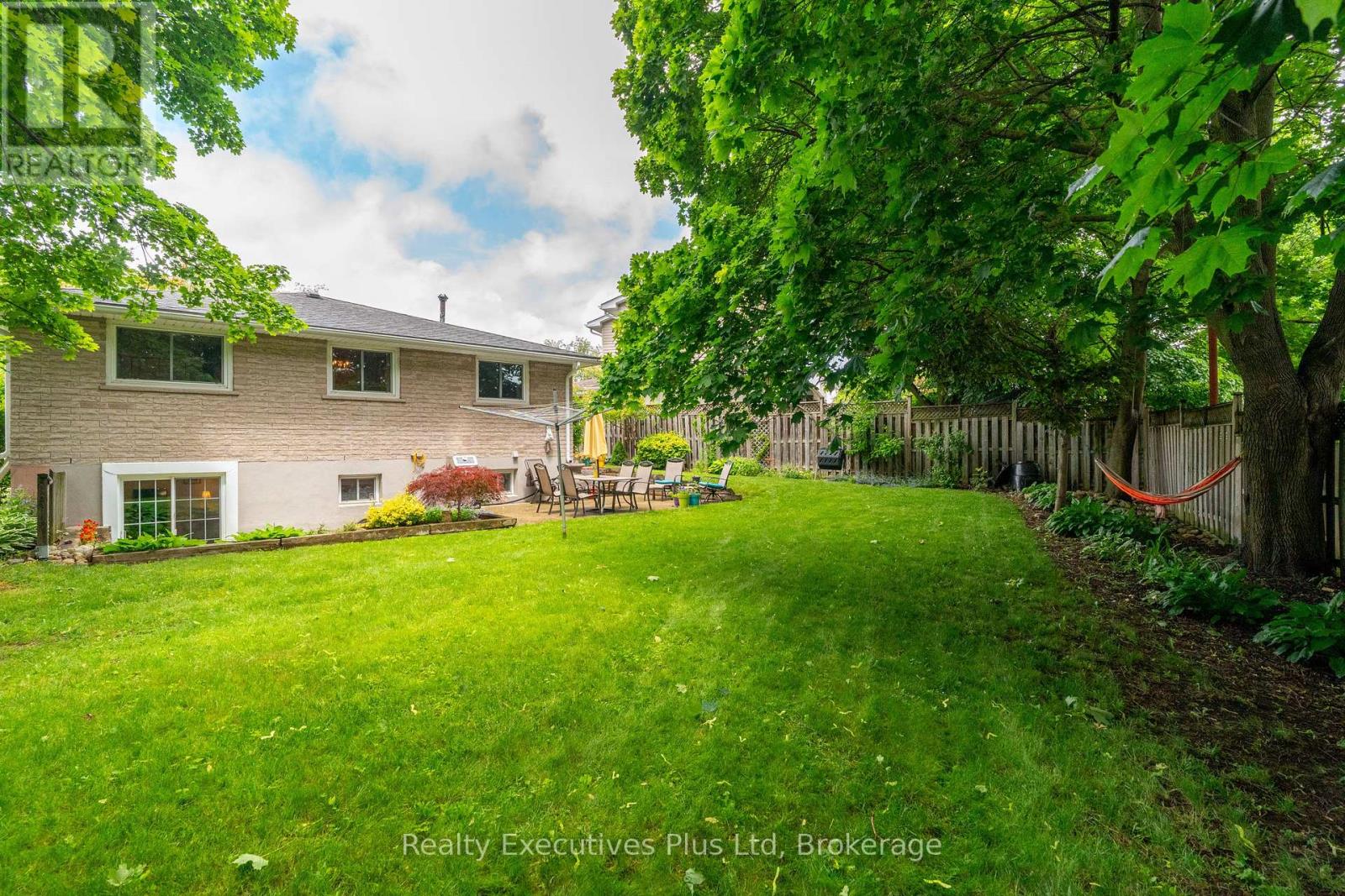 61 Mcilwraith Crescent, Guelph, Ontario  N1E 6J4 - Photo 46 - X12320837