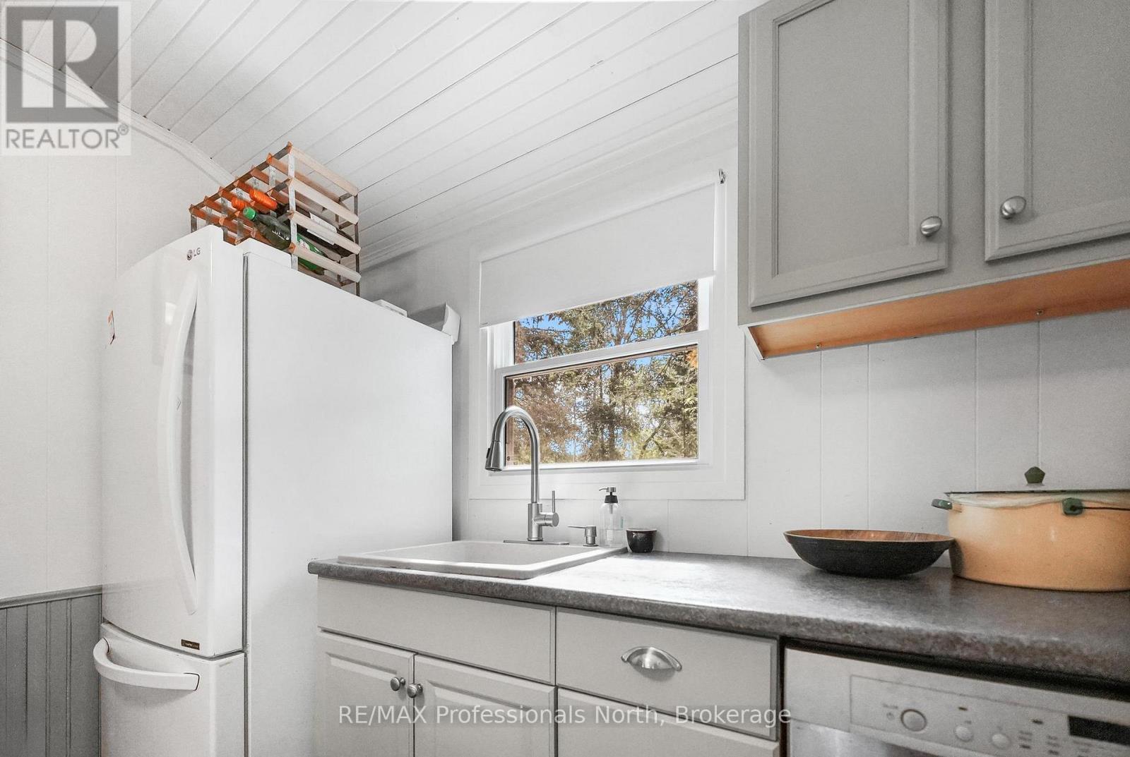 1066 Nystedt Lane, Minden Hills, Ontario  K0M 2K0 - Photo 15 - X12320886