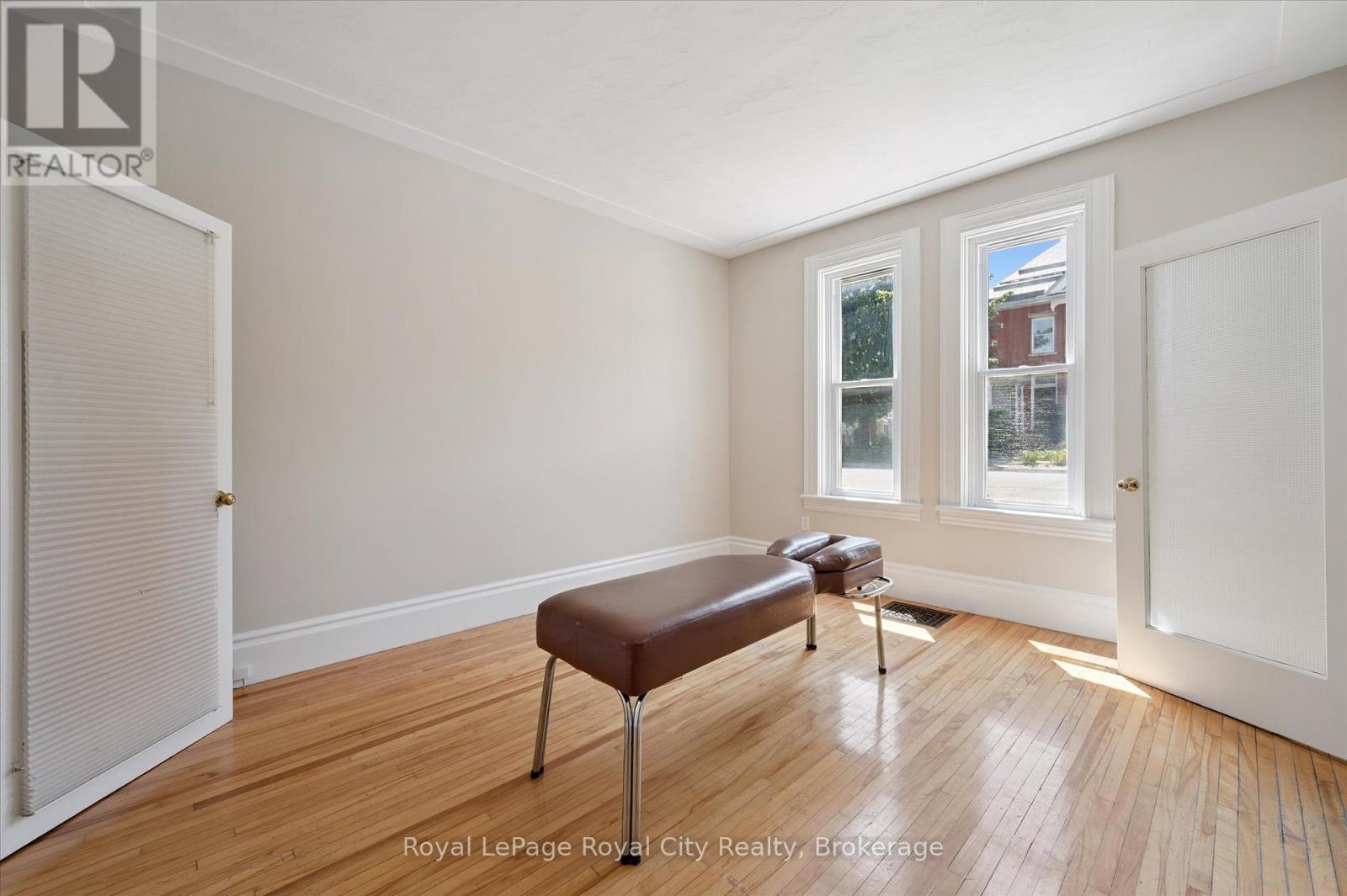 363 Woolwich Street, Guelph, Ontario  N1H 3W4 - Photo 13 - X12320902