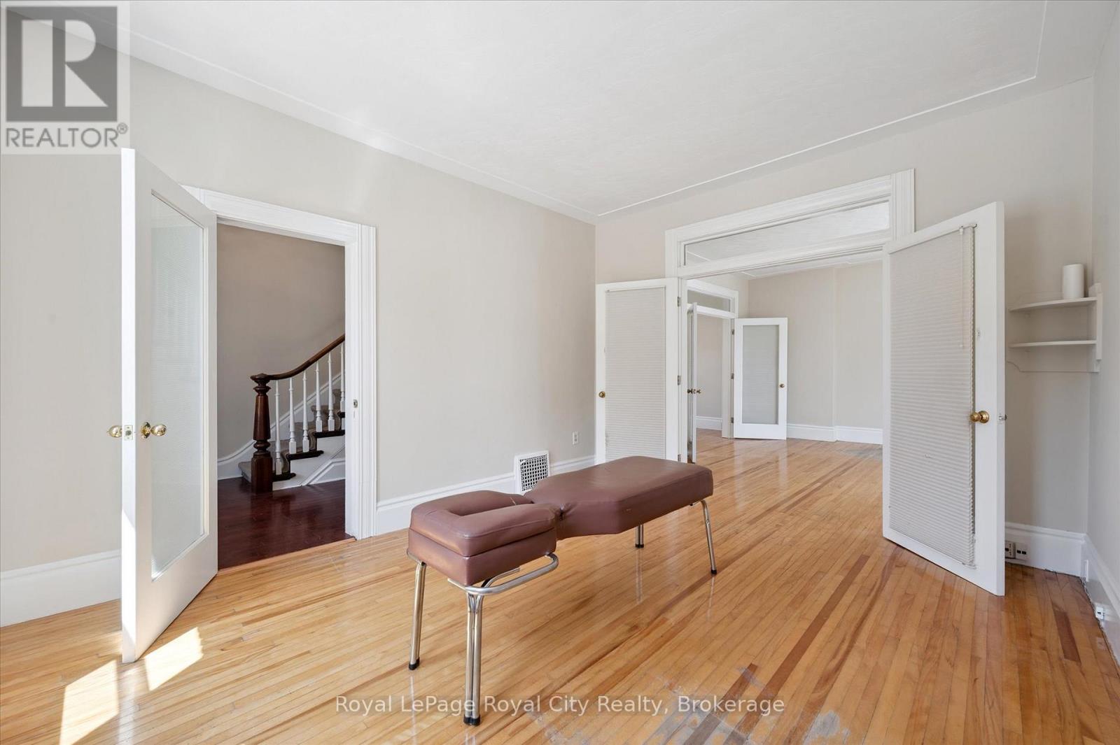 363 Woolwich Street, Guelph, Ontario  N1H 3W4 - Photo 15 - X12320902