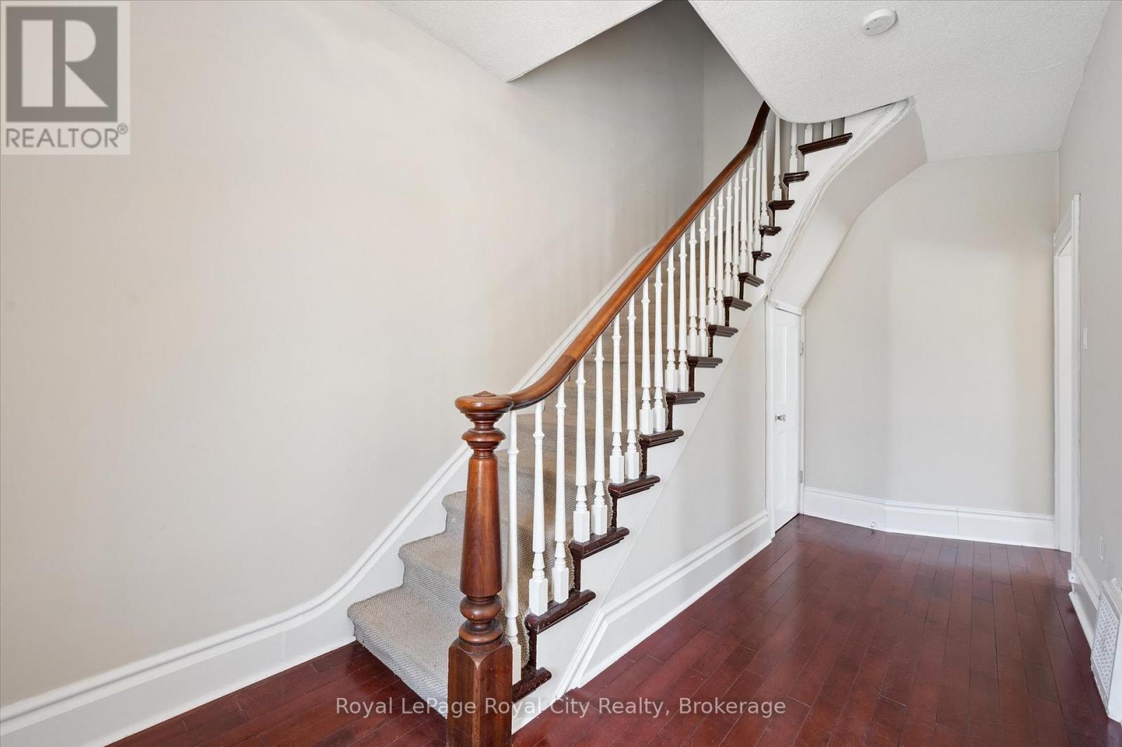 363 Woolwich Street, Guelph, Ontario  N1H 3W4 - Photo 16 - X12320902