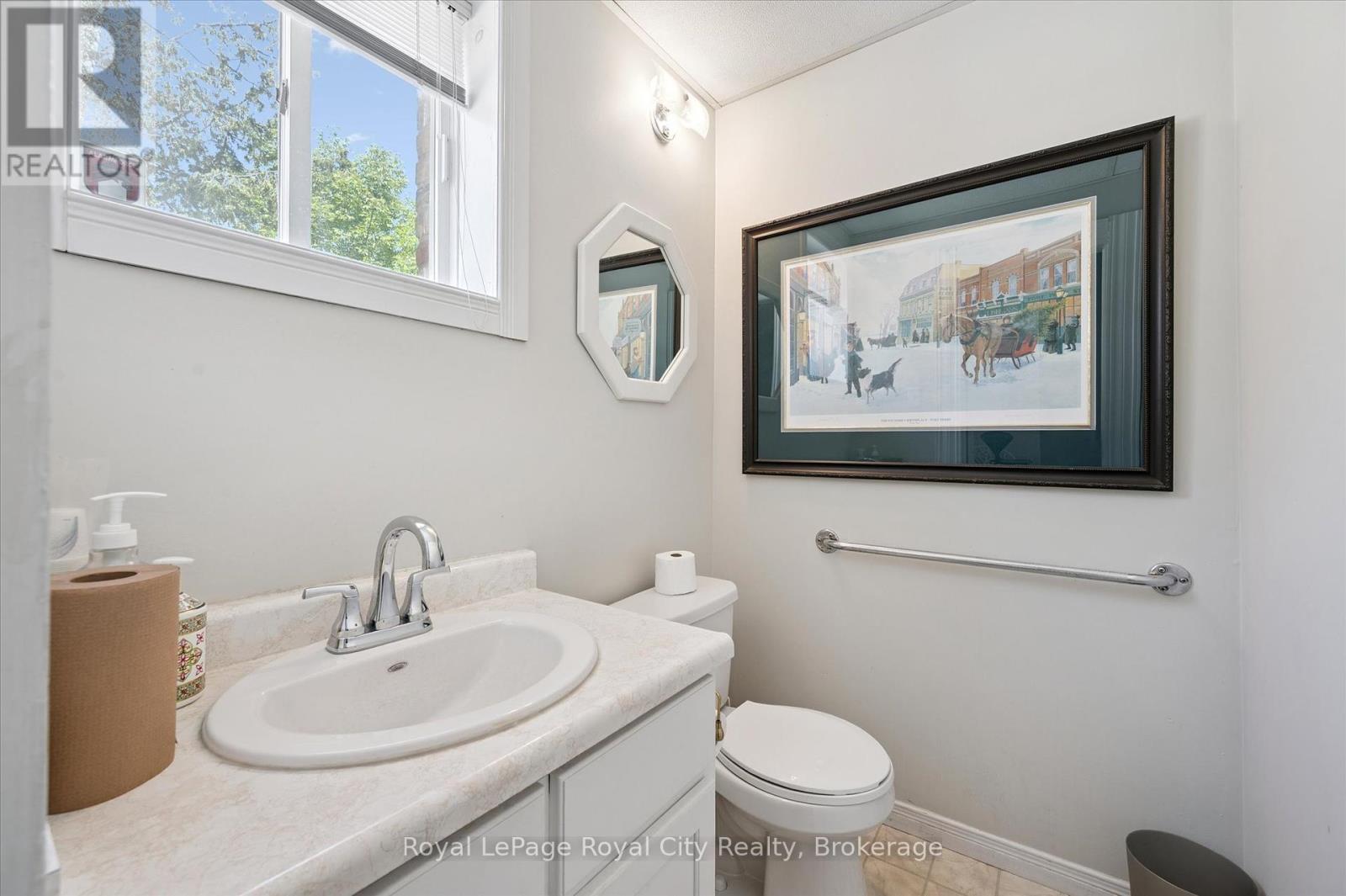 363 Woolwich Street, Guelph, Ontario  N1H 3W4 - Photo 9 - X12320902