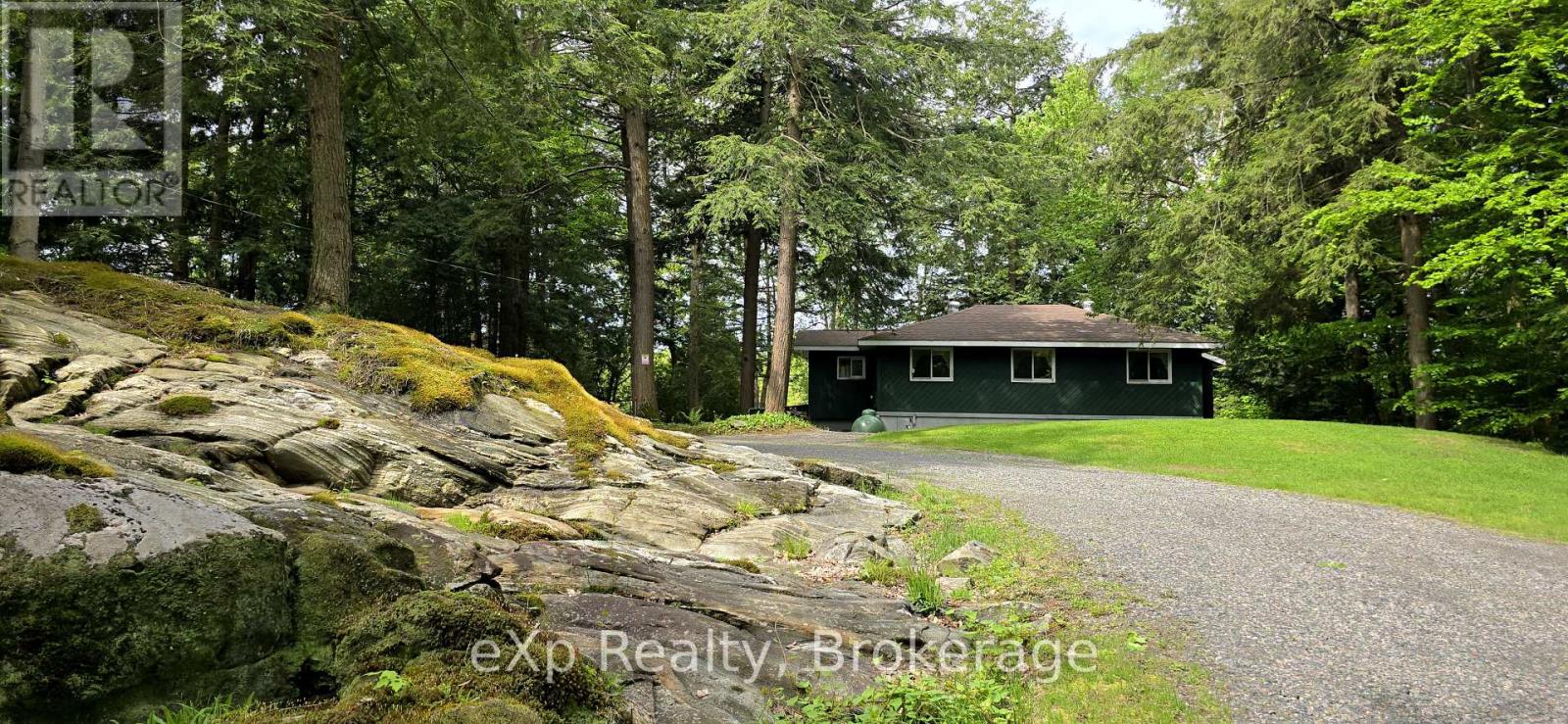 36 ROBERTS LAKE ROAD E, Seguin, Ontario