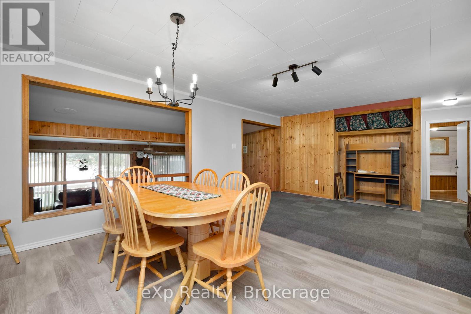 36 Roberts Lake Road E, Seguin, Ontario  P2A 2W8 - Photo 4 - X12320919