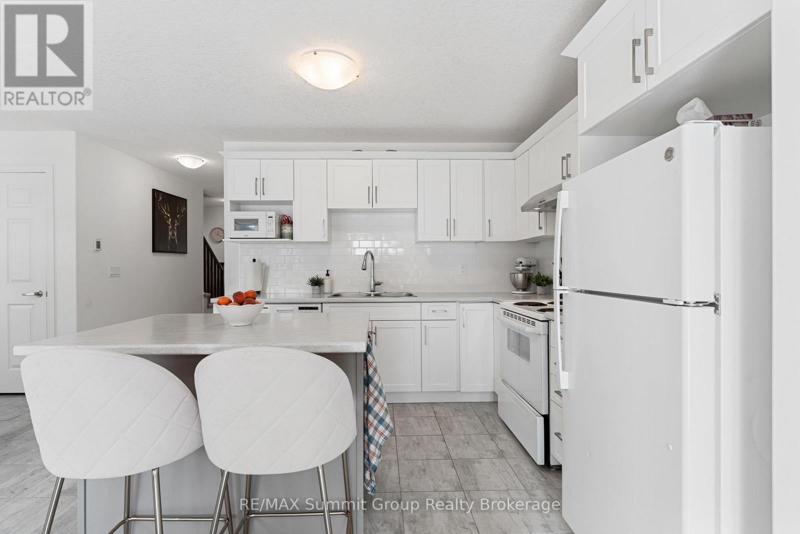 125 Mullin Street, Grey Highlands, Ontario  N0C 1H0 - Photo 5 - X12320933