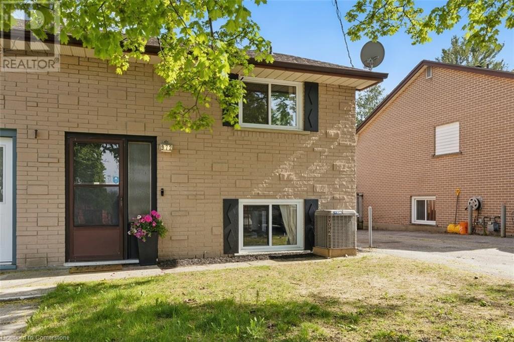 972 Warwick Street, Woodstock, Ontario  N4S 4S2 - Photo 2 - 40756285