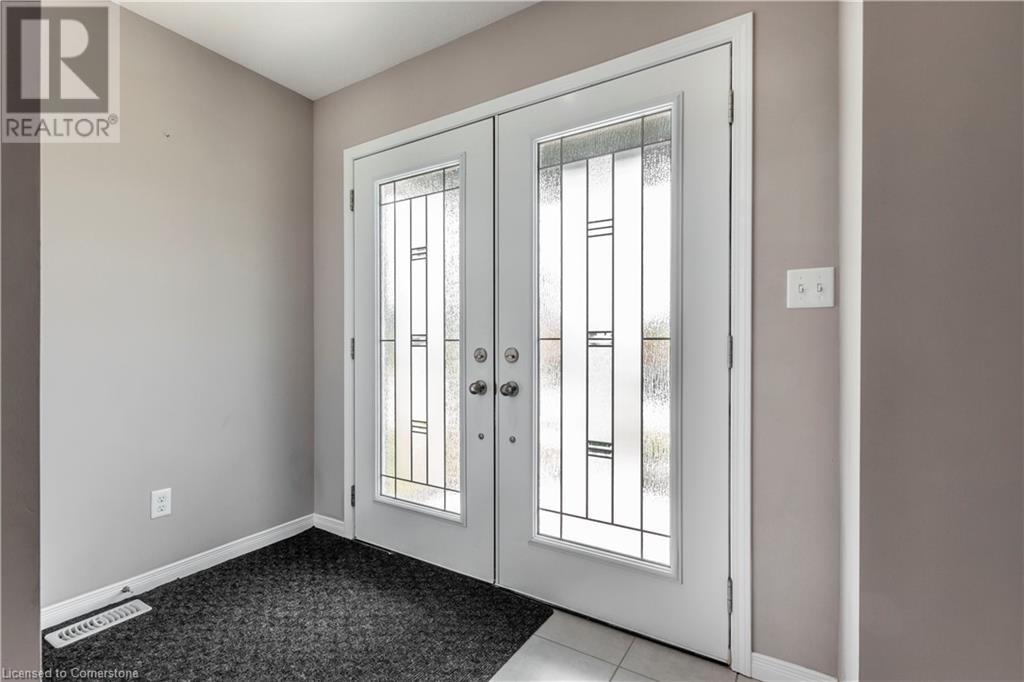 508 Netherwood Crescent, Kitchener, Ontario  N2P 0B6 - Photo 5 - 40756886