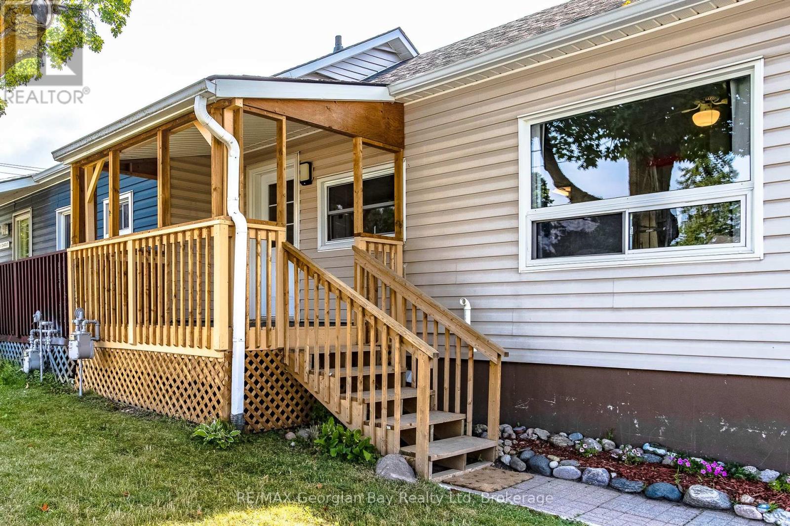 16 Edward Street, Penetanguishene, Ontario  L9M 1L1 - Photo 25 - S12321158