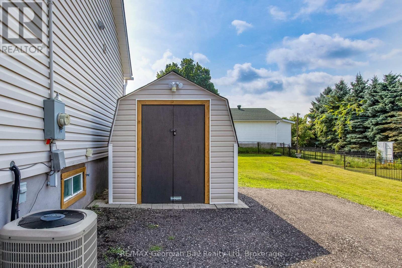 16 Edward Street, Penetanguishene, Ontario  L9M 1L1 - Photo 26 - S12321158