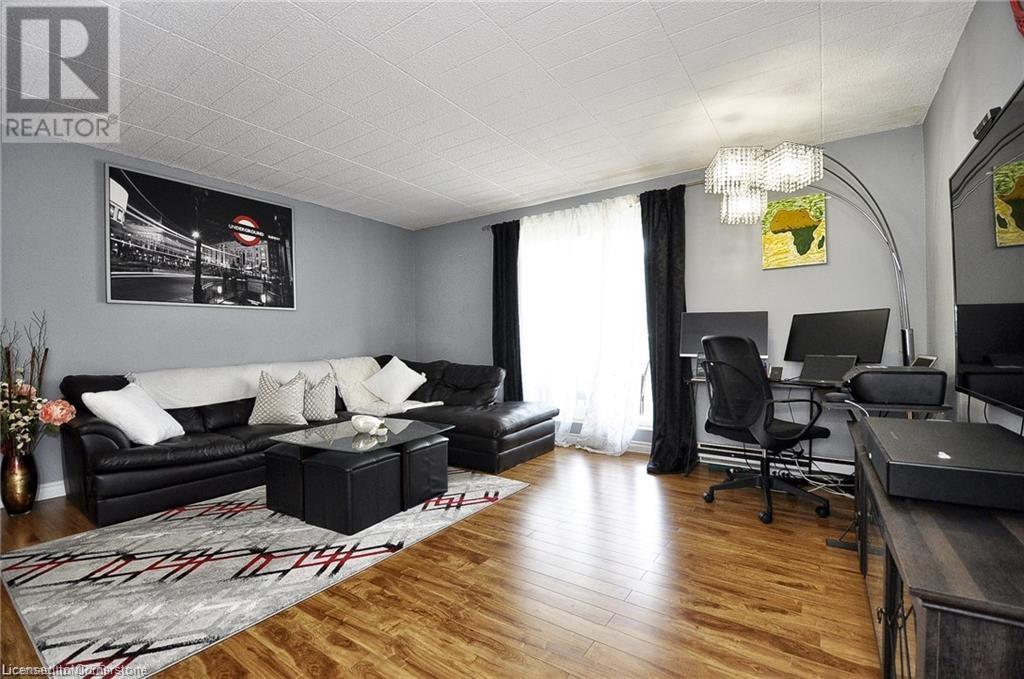 71 Vanier Drive Unit# 205, Kitchener, Ontario  N2C 1J4 - Photo 5 - 40756452