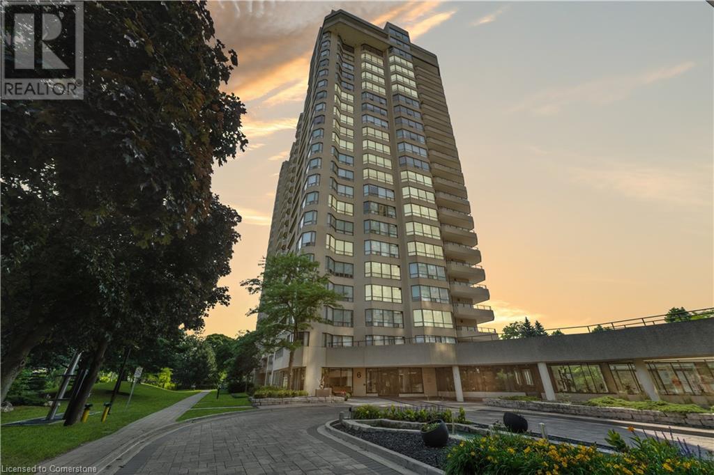 6 WILLOW Street Unit# 1807, Waterloo, Ontario
