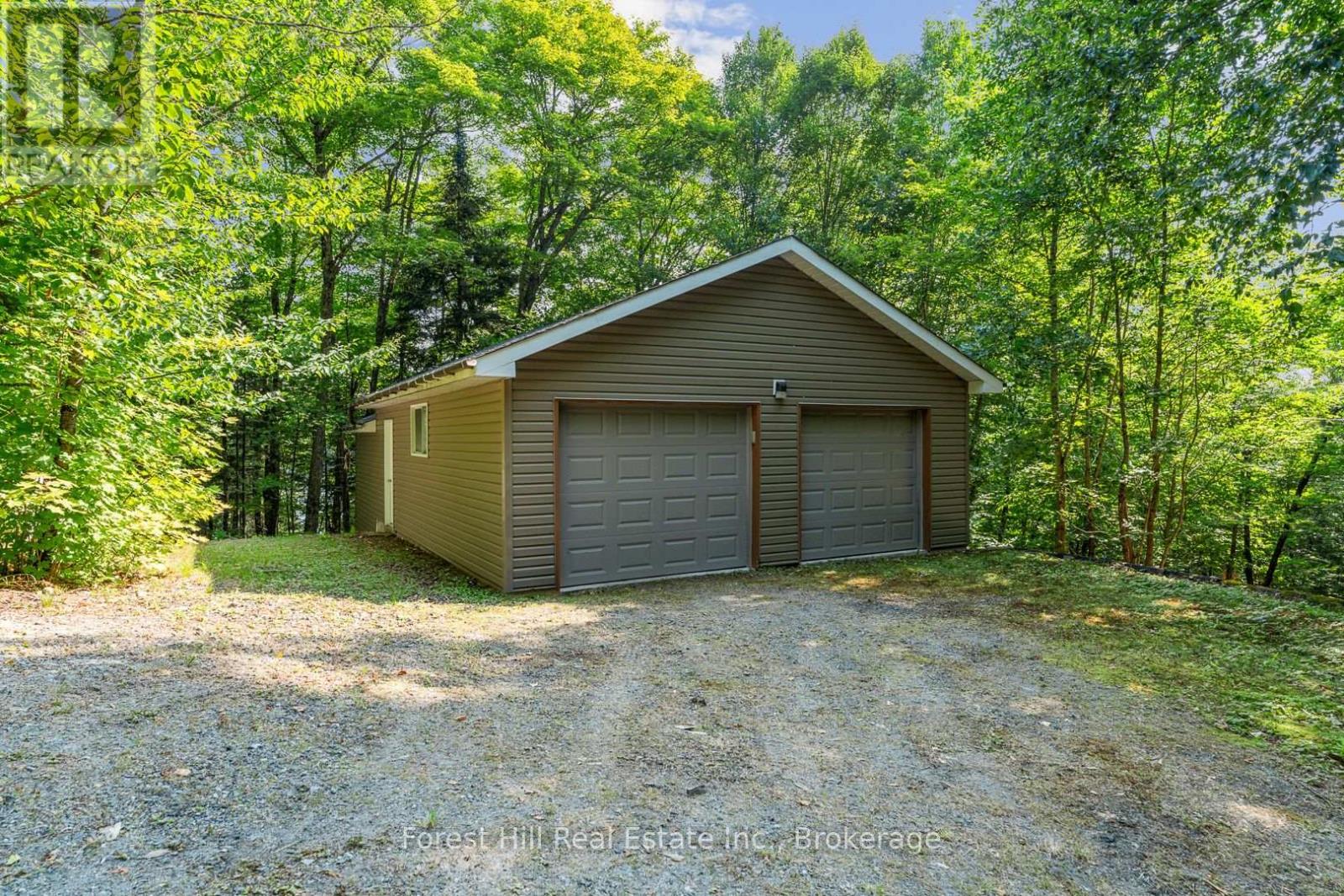 3477 Livingstone Lake Road, Algonquin Highlands, Ontario  P0A 1E0 - Photo 14 - X12321271