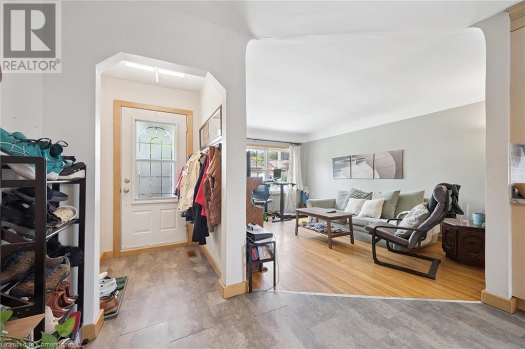 249 Blucher Street Unit# Upper, Kitchener, Ontario  N2H 5V6 - Photo 4 - 40756554