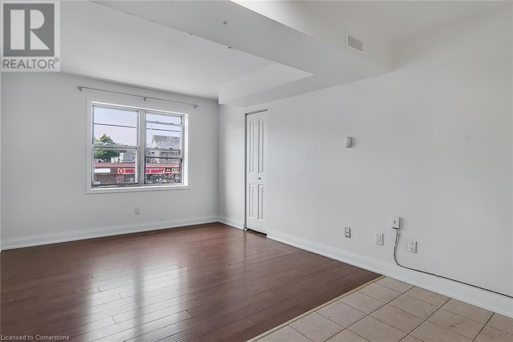 897 Barton Street E, Hamilton, Ontario  L8L 3B8 - Photo 5 - 40756574