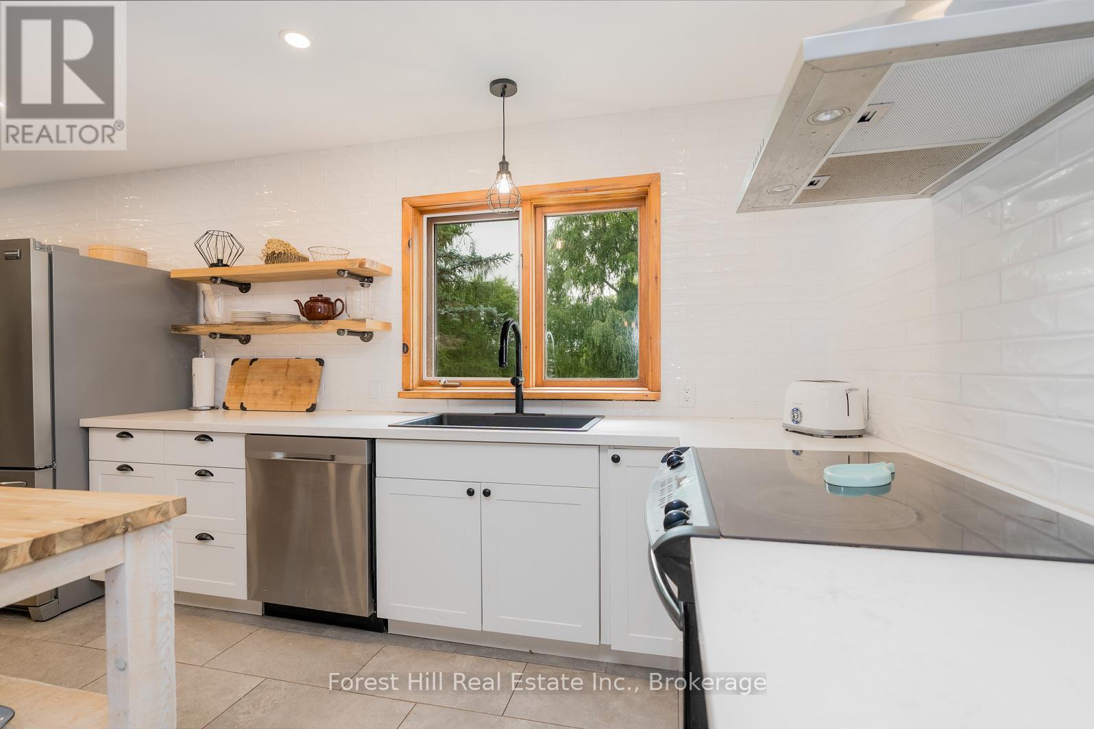 495688 2 Grey Road, Blue Mountains, Ontario  N0H 2E0 - Photo 30 - X12321392