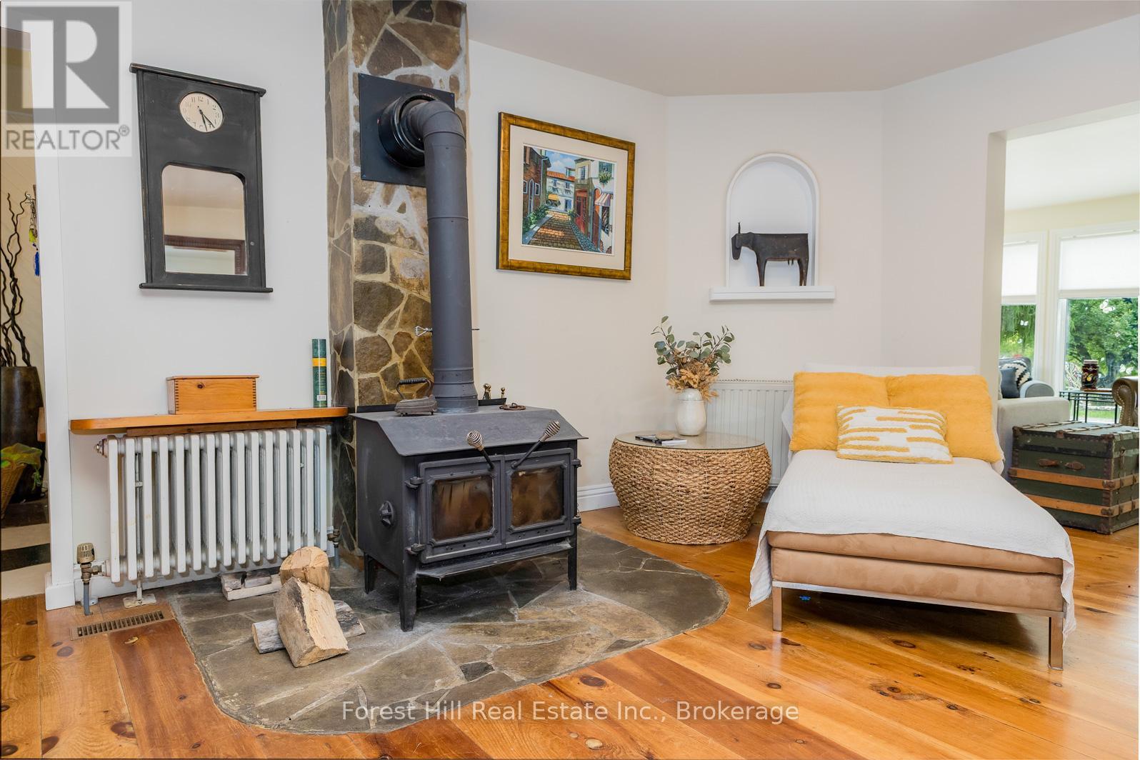 495688 2 Grey Road, Blue Mountains, Ontario  N0H 2E0 - Photo 35 - X12321392