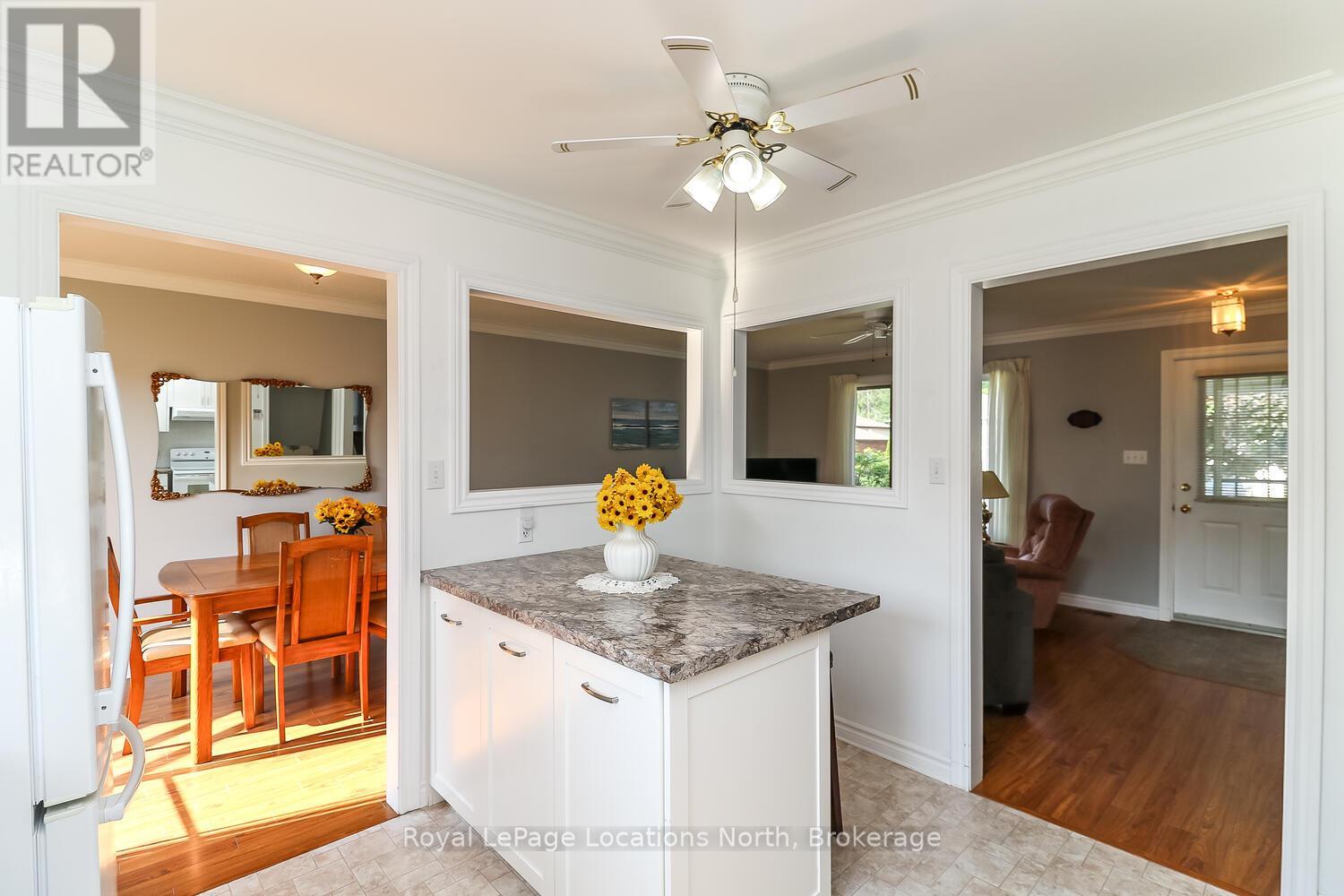 29 Innisbrook Drive, Wasaga Beach, Ontario  L9Z 1G3 - Photo 8 - S12321535