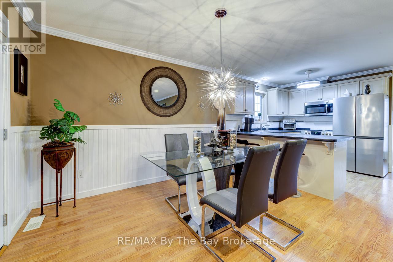 6 Temagami Trail, Wasaga Beach, Ontario  L9Z 1X7 - Photo 4 - S12321582