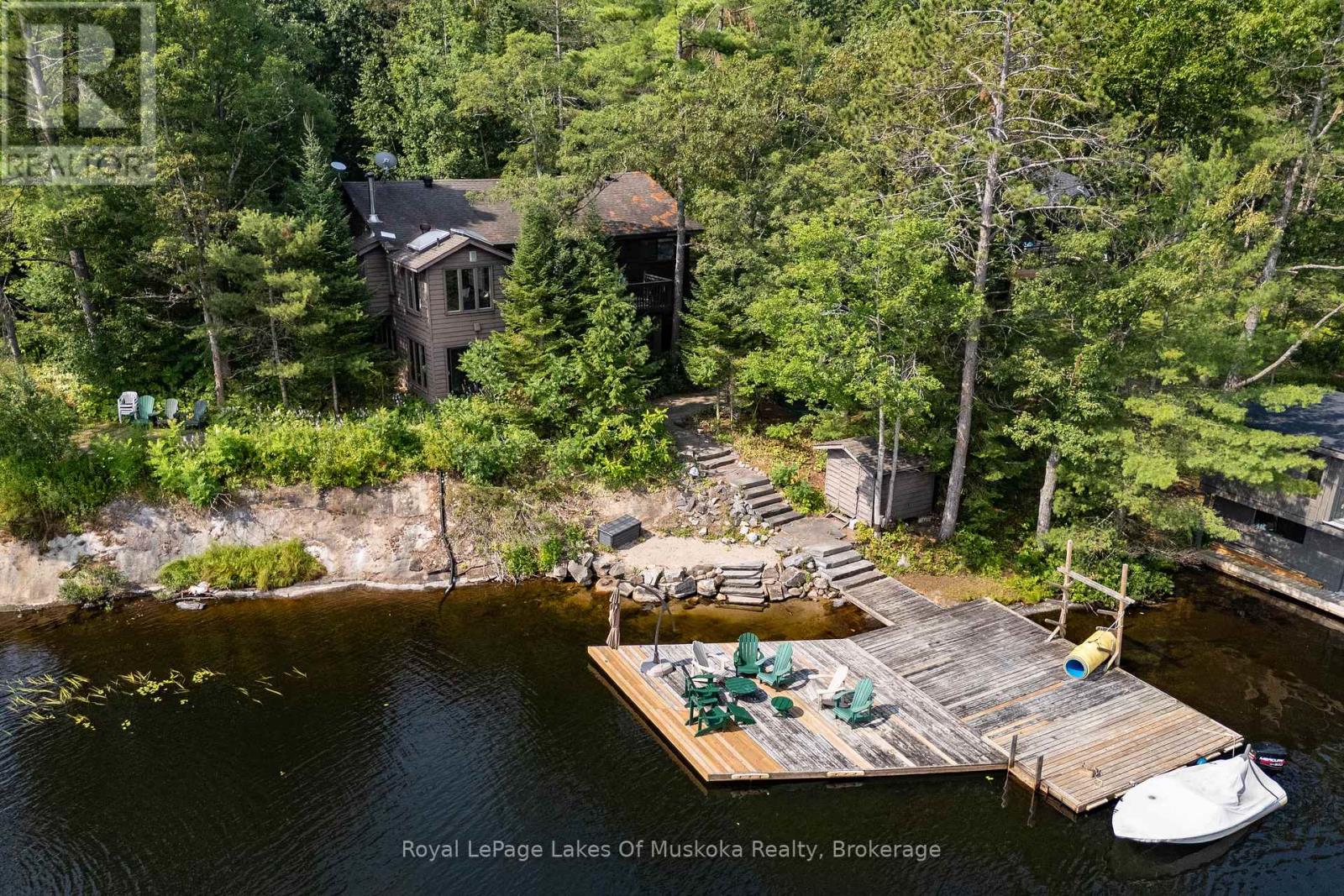 51 Pinetree Road, Gravenhurst, Ontario  P1P 1R2 - Photo 1 - X12321603