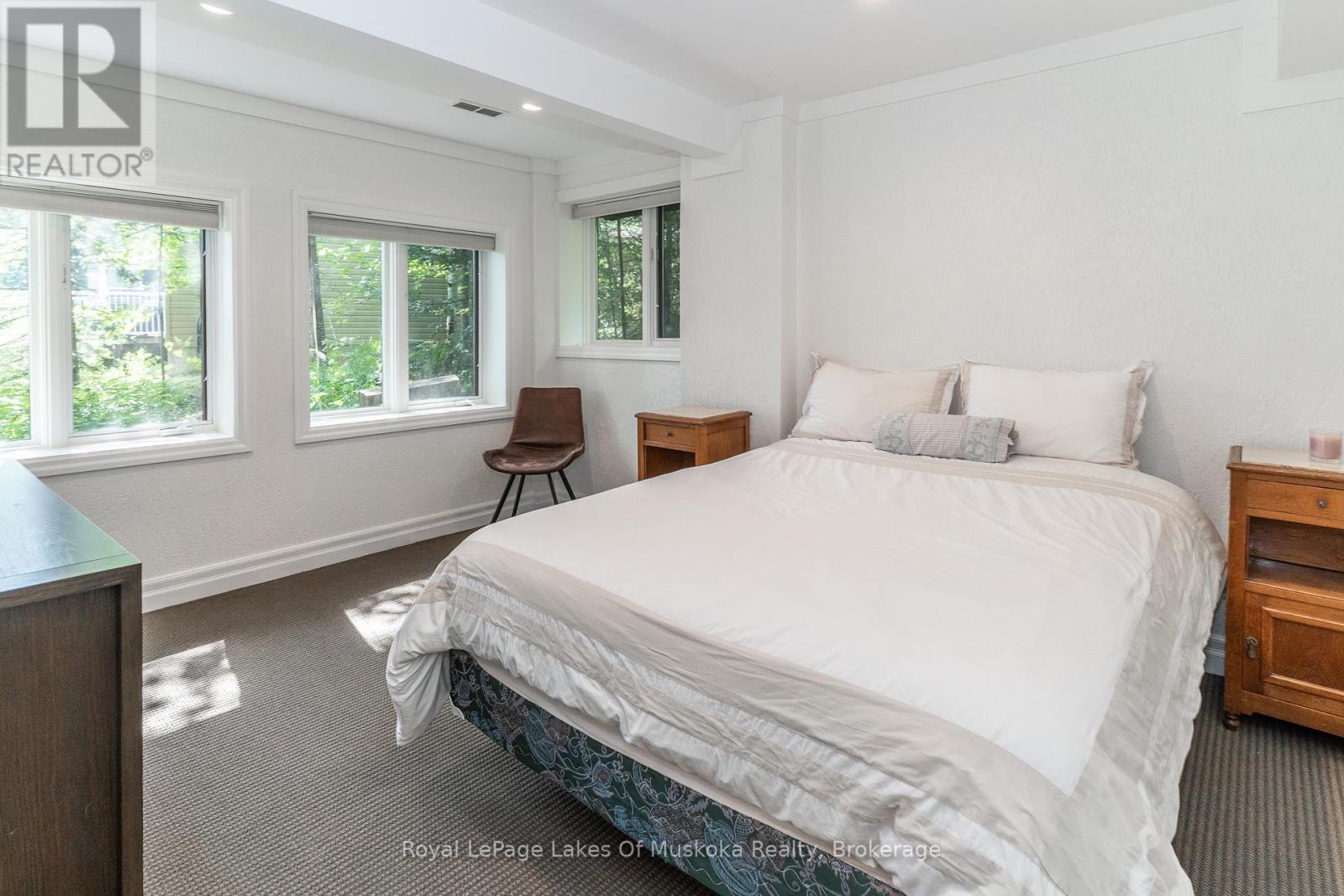 51 Pinetree Road, Gravenhurst, Ontario  P1P 1R2 - Photo 29 - X12321603