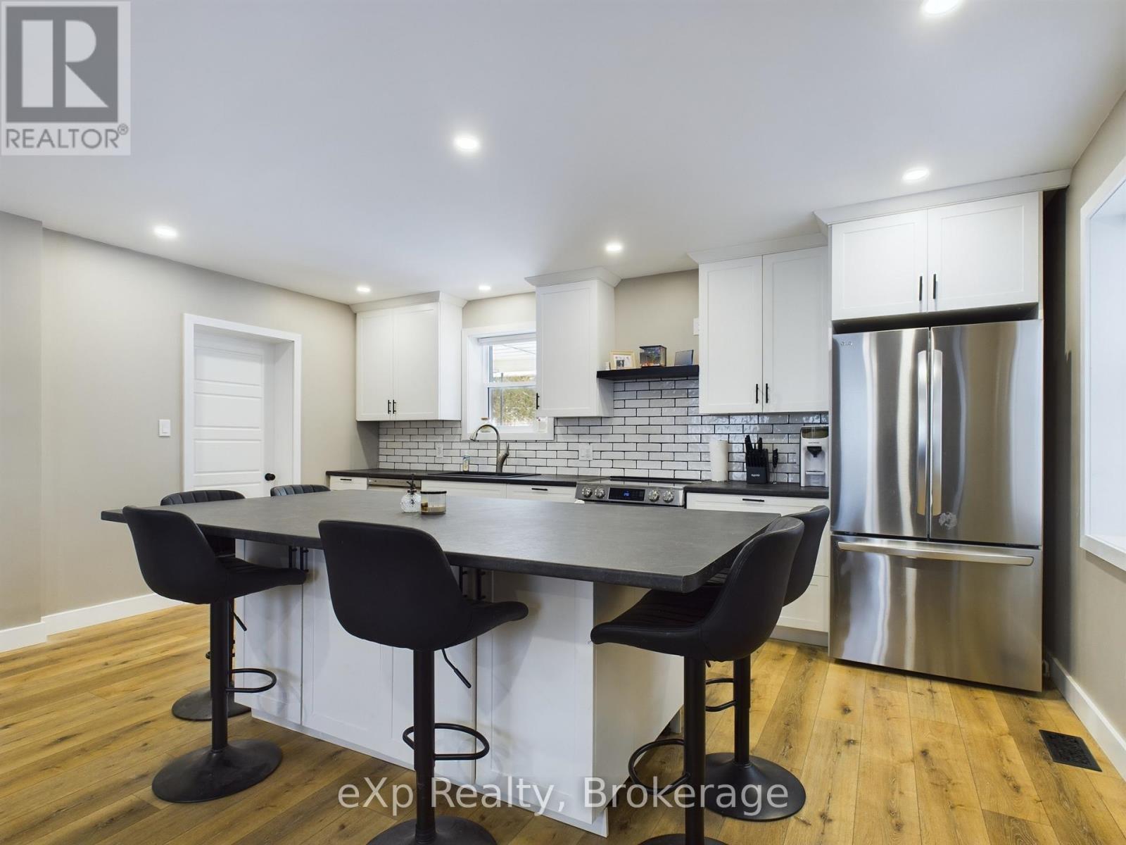 58 Absalom Street E, South Bruce, Ontario  N0G 2J0 - Photo 6 - X12321651