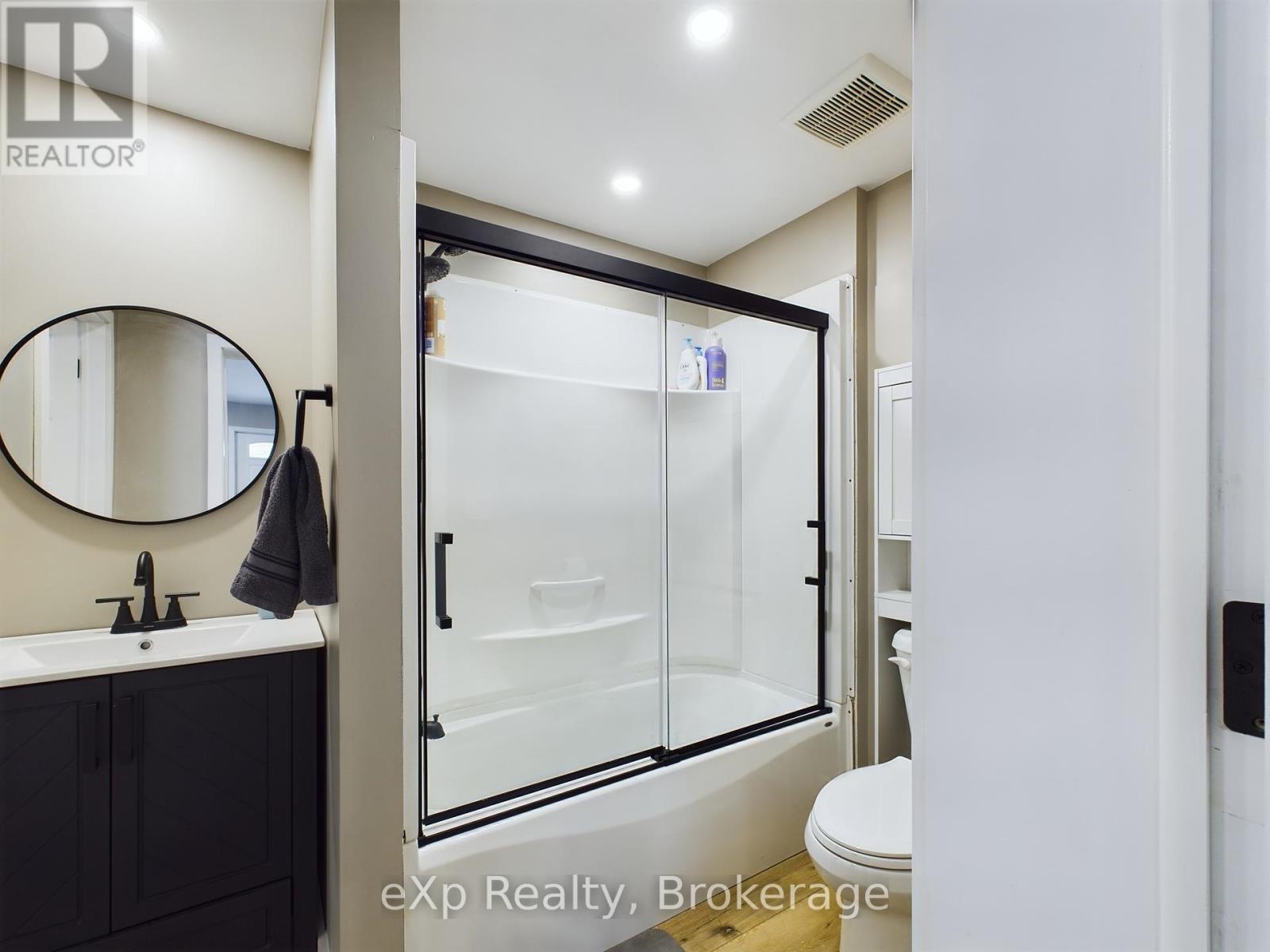58 Absalom Street E, South Bruce, Ontario  N0G 2J0 - Photo 8 - X12321651