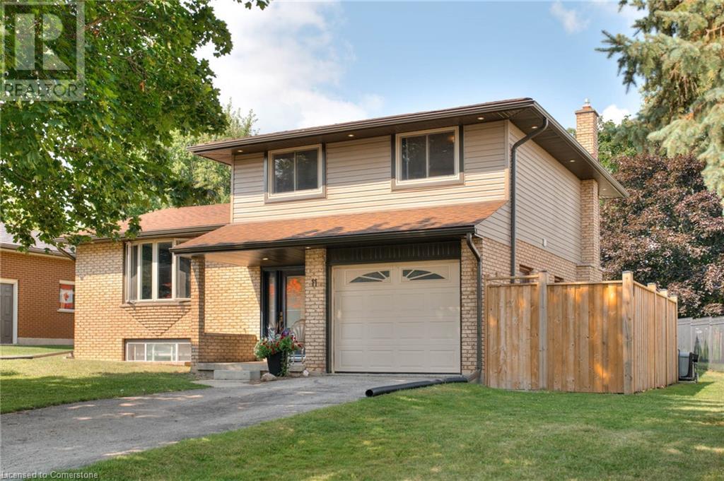 11 REINER Crescent, Wellesley, Ontario