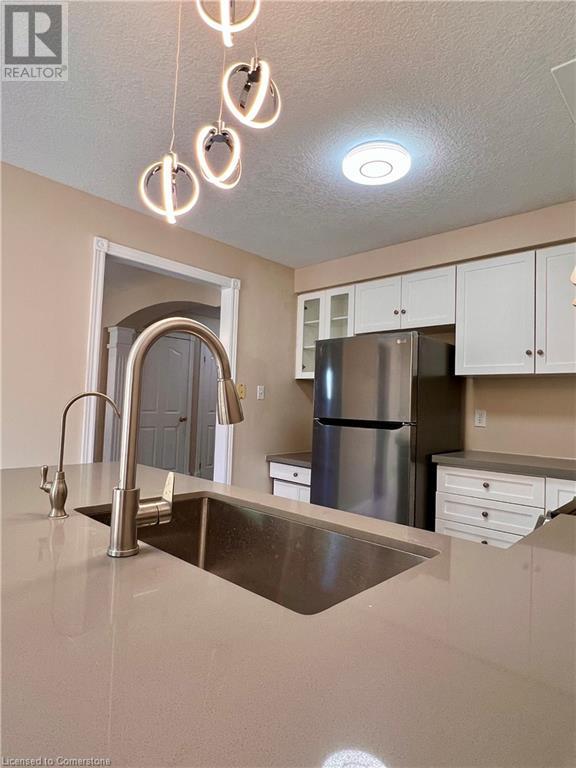 604 Columbia Forest Boulevard, Waterloo, Ontario  N2V 2K8 - Photo 14 - 40756841