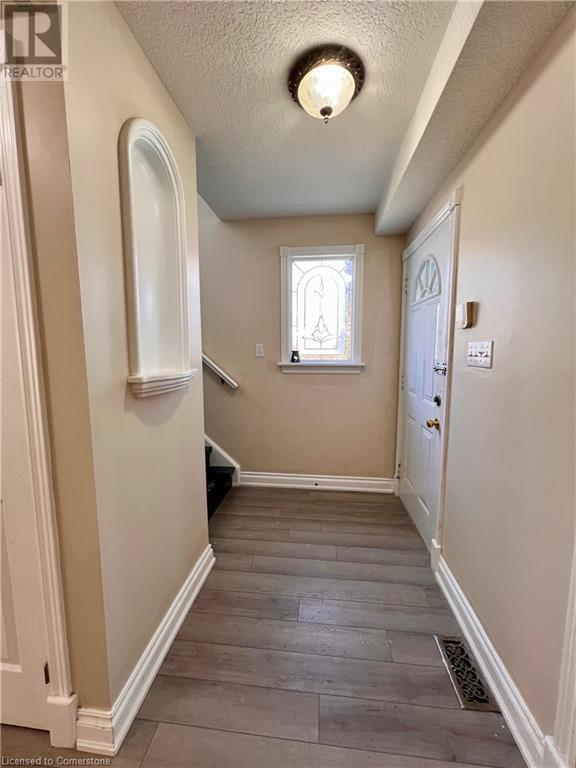 604 Columbia Forest Boulevard, Waterloo, Ontario  N2V 2K8 - Photo 4 - 40756841