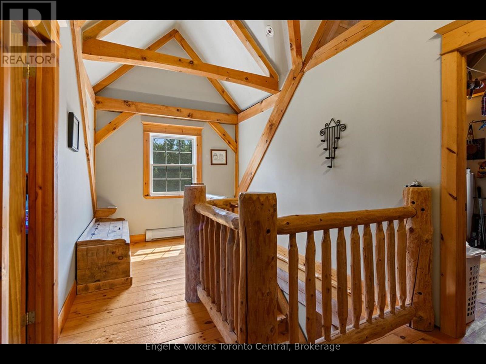 210 Eagle Crescent, Grey Highlands, Ontario  N0C 1M0 - Photo 14 - X12321768