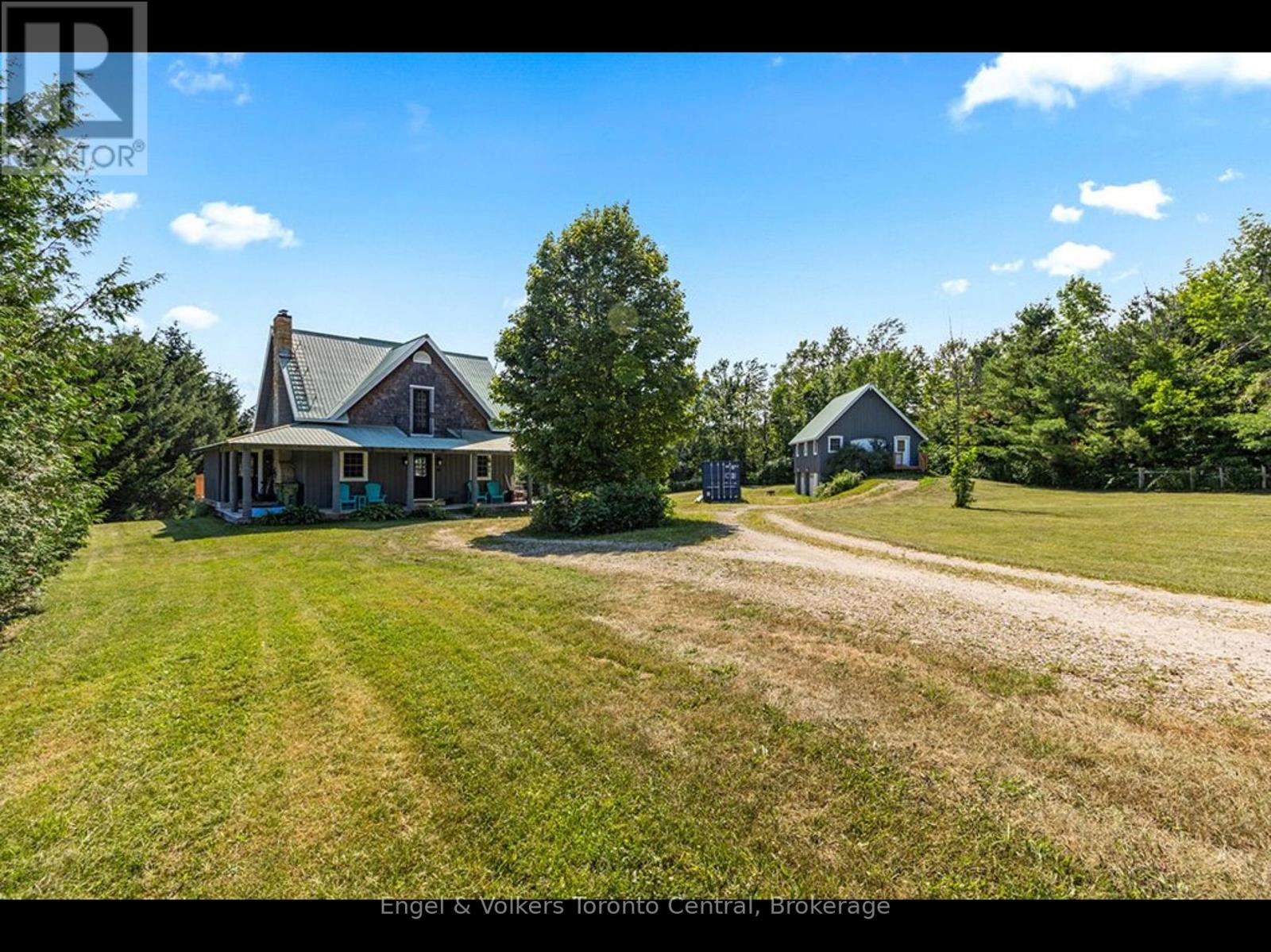 210 Eagle Crescent, Grey Highlands, Ontario  N0C 1M0 - Photo 3 - X12321768