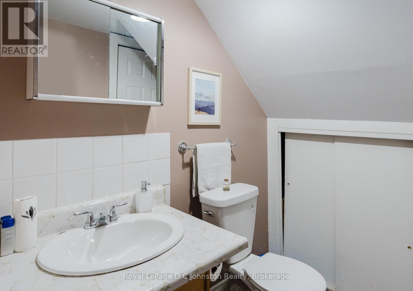 315 Maple Drive, Saugeen Shores, Ontario  N0H 2C4 - Photo 19 - X12321792