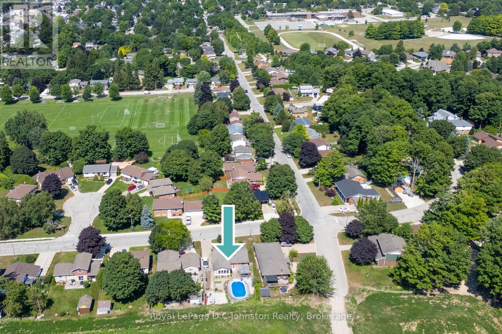 315 Maple Drive, Saugeen Shores, Ontario  N0H 2C4 - Photo 3 - X12321792