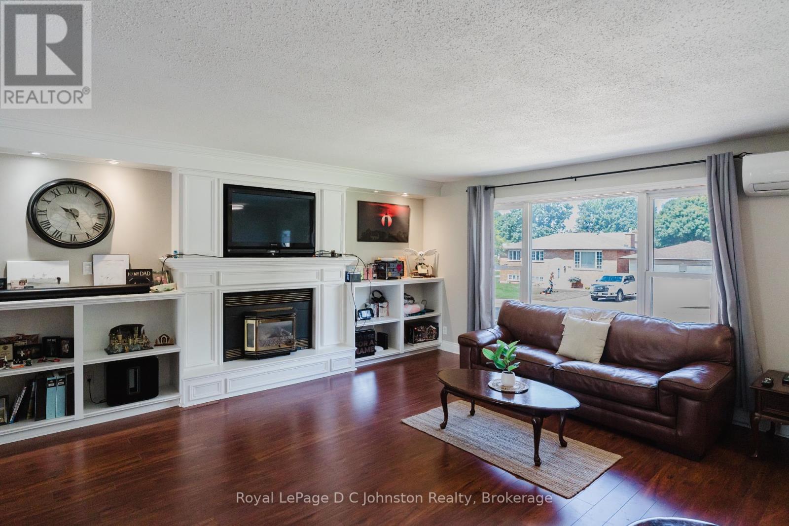 315 Maple Drive, Saugeen Shores, Ontario  N0H 2C4 - Photo 5 - X12321792