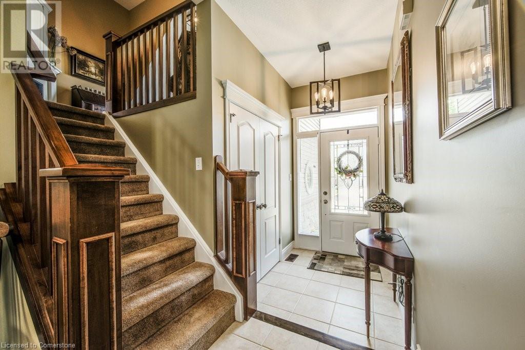 730 Keats Way, Waterloo, Ontario  N2T 2Y2 - Photo 4 - 40756960