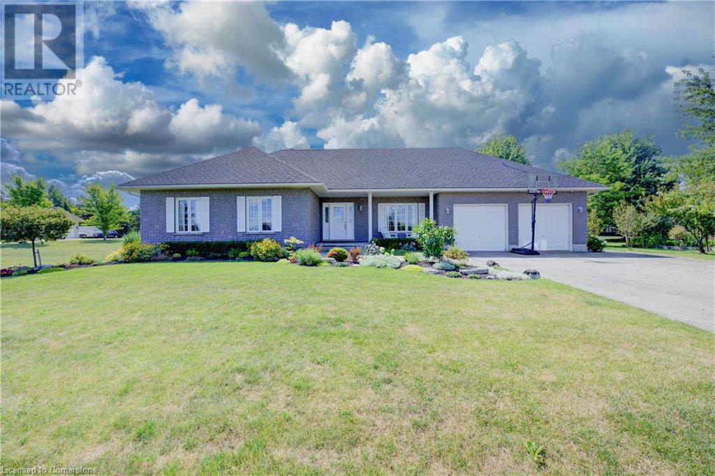 17 MINTO PINES Road, Minto, Ontario