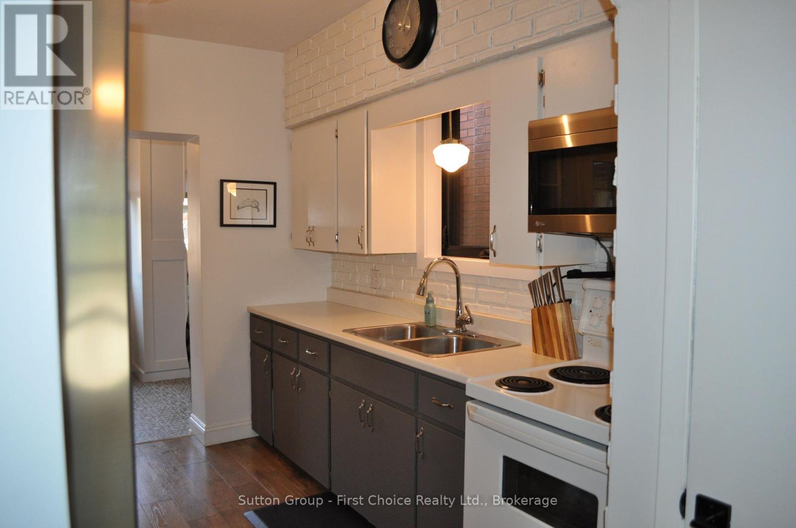 19 Cambria Street, Stratford, Ontario  N5A 1G6 - Photo 12 - X12321860