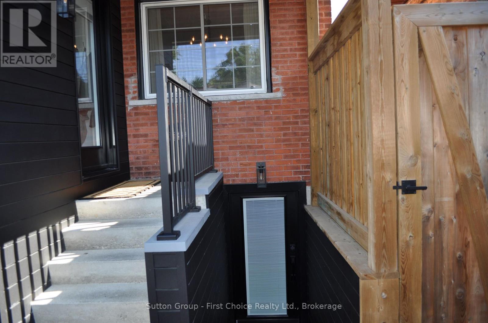 19 Cambria Street, Stratford, Ontario  N5A 1G6 - Photo 9 - X12321860