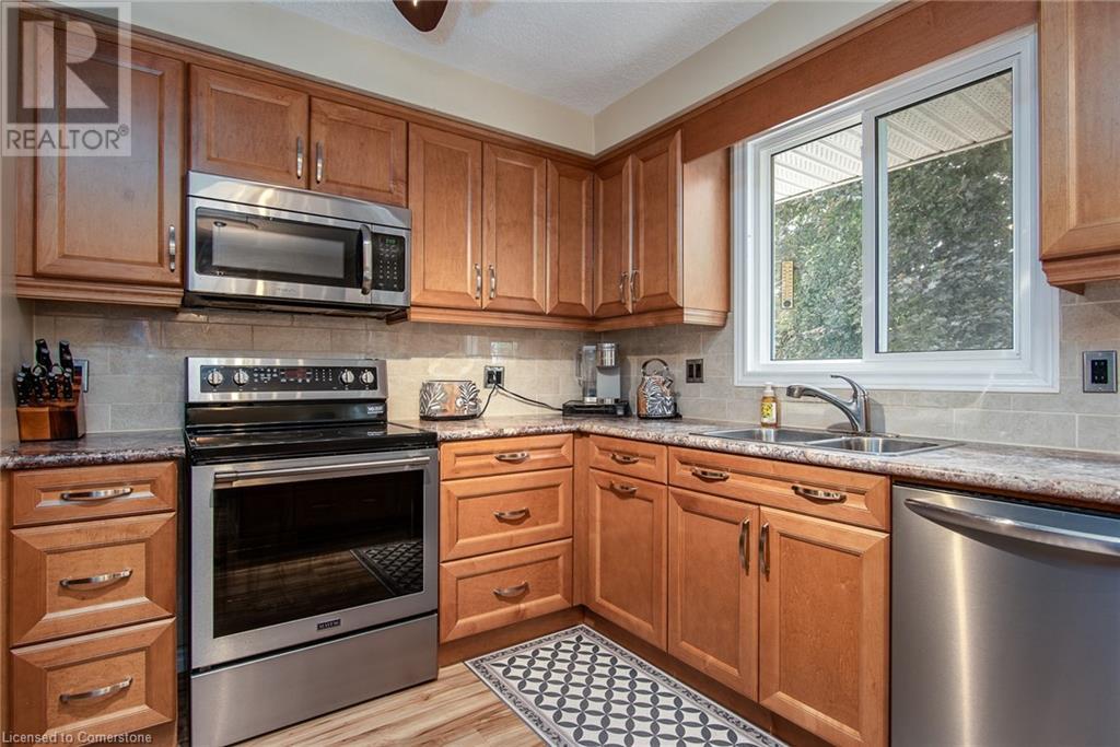 35 Tecumseh Crescent, Kitchener, Ontario  N2B 2T5 - Photo 12 - 40756168