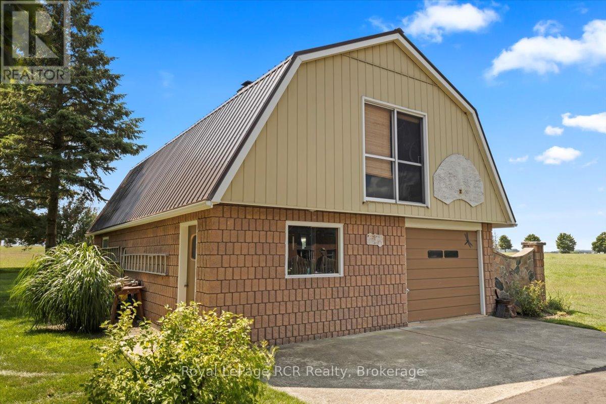 295 2nd Street, Hanover, Ontario  N4N 1A4 - Photo 26 - X12321974