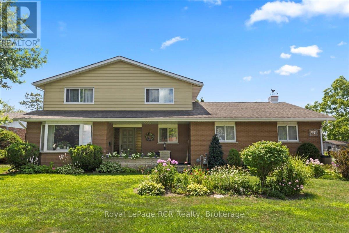 295 2nd Street, Hanover, Ontario  N4N 1A4 - Photo 4 - X12321974