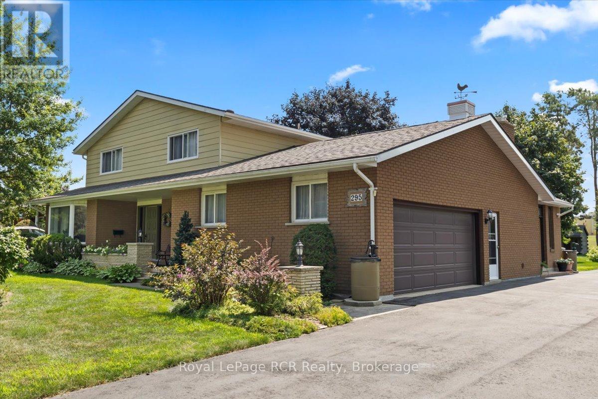 295 2nd Street, Hanover, Ontario  N4N 1A4 - Photo 5 - X12321974