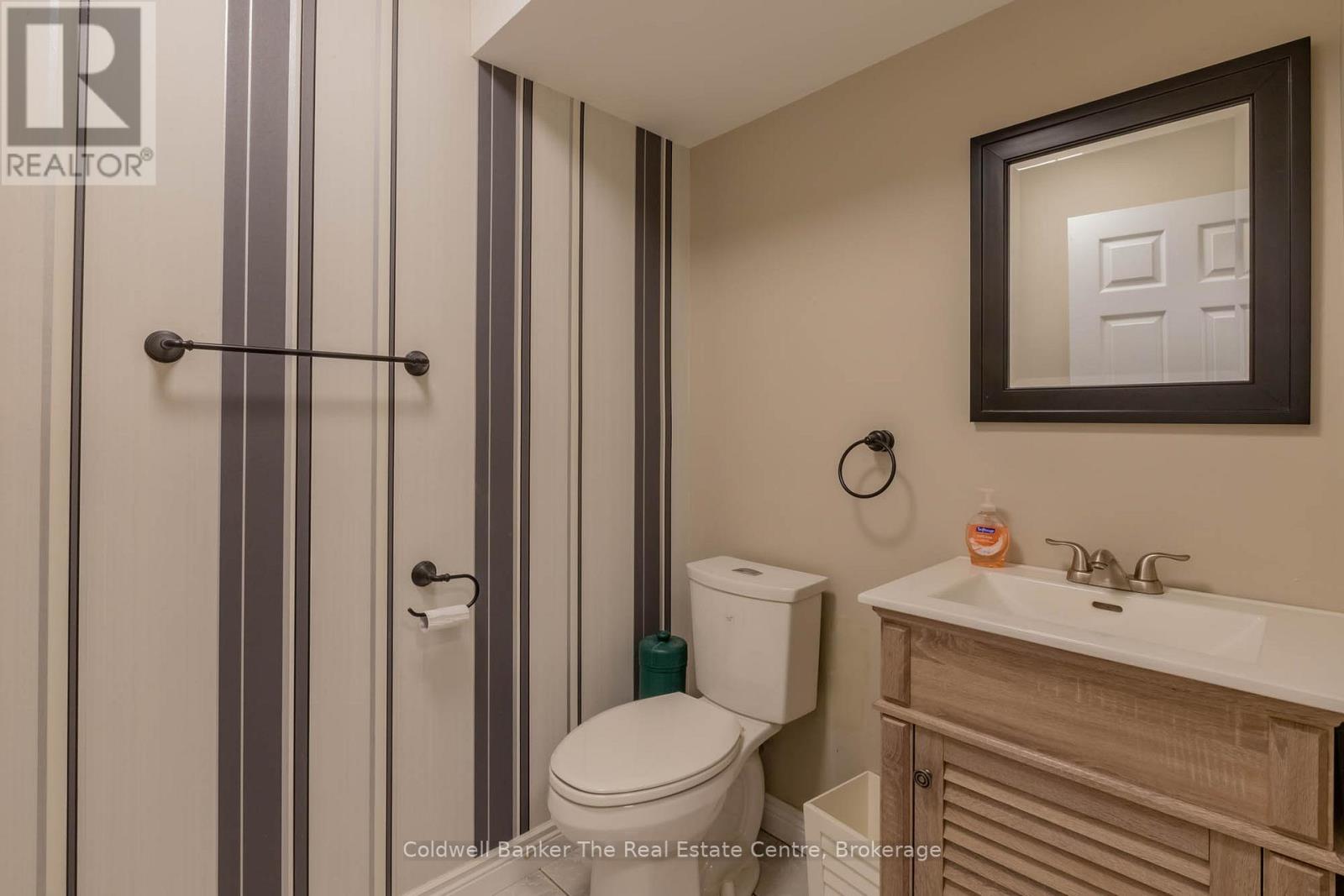 110 Forest Glen Drive, Gravenhurst, Ontario  P1P 1A1 - Photo 18 - X12322030