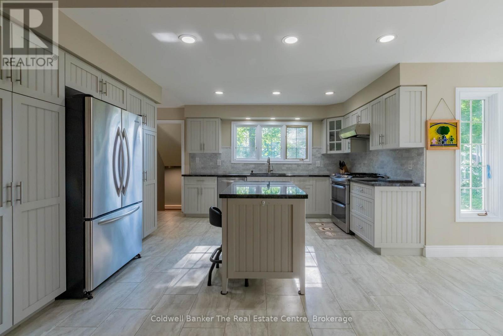 110 Forest Glen Drive, Gravenhurst, Ontario  P1P 1A1 - Photo 6 - X12322030