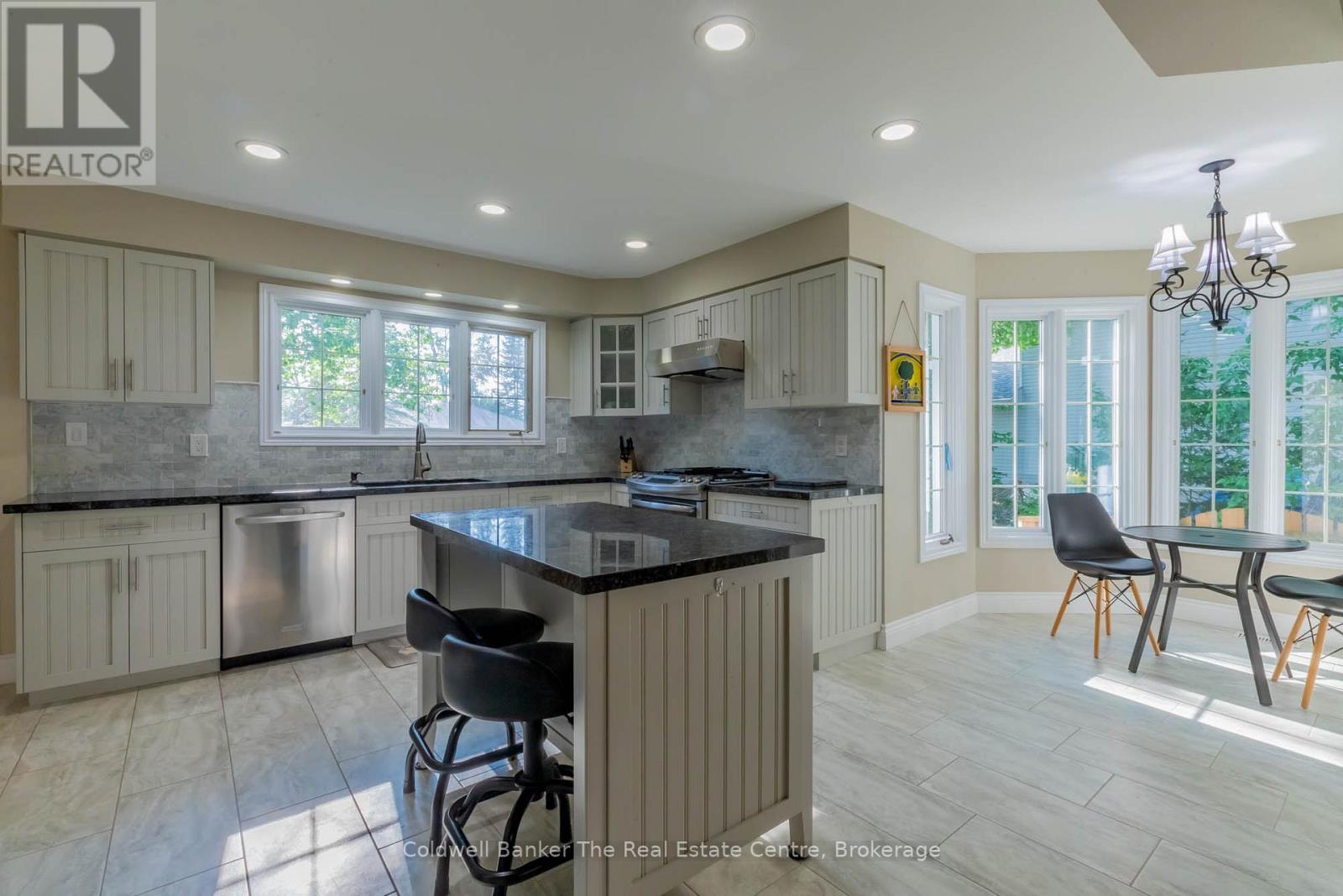 110 Forest Glen Drive, Gravenhurst, Ontario  P1P 1A1 - Photo 7 - X12322030
