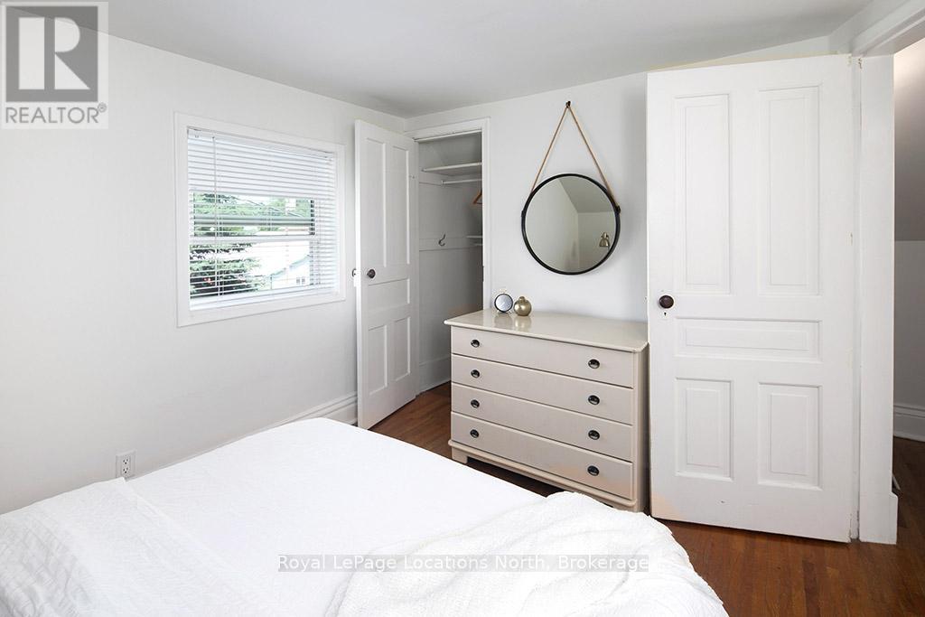 166 Clark Street, Blue Mountains, Ontario  N0H 1J0 - Photo 11 - X12322117