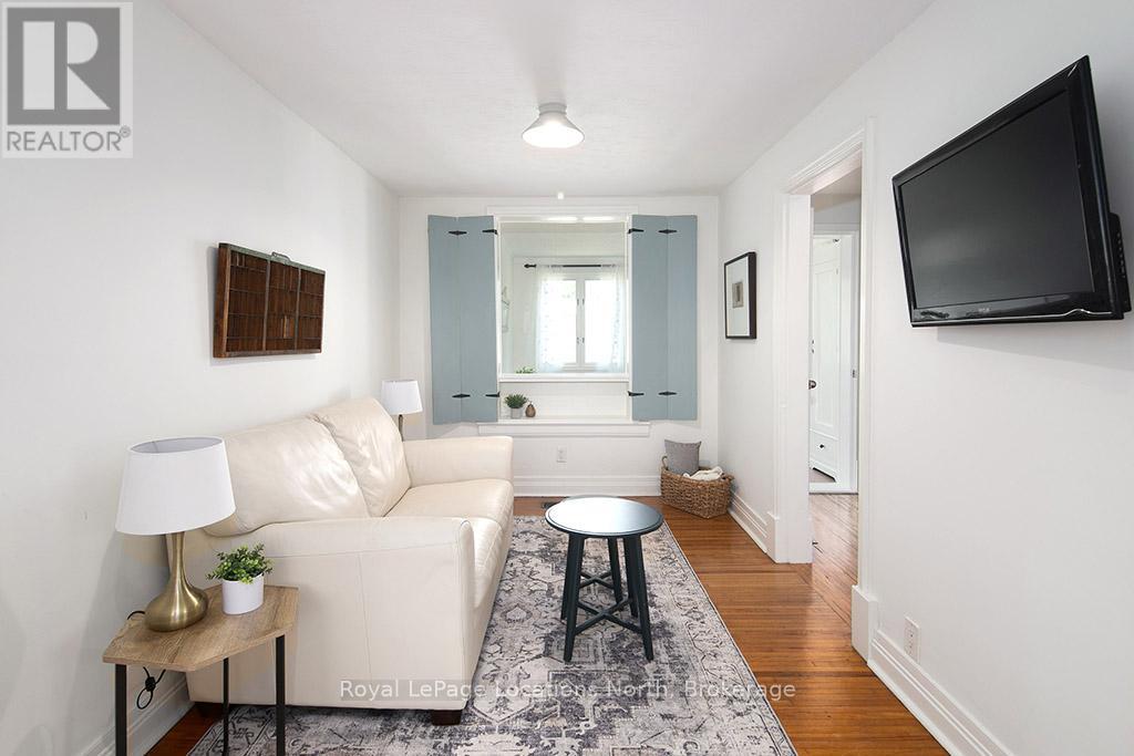 166 Clark Street, Blue Mountains, Ontario  N0H 1J0 - Photo 4 - X12322117