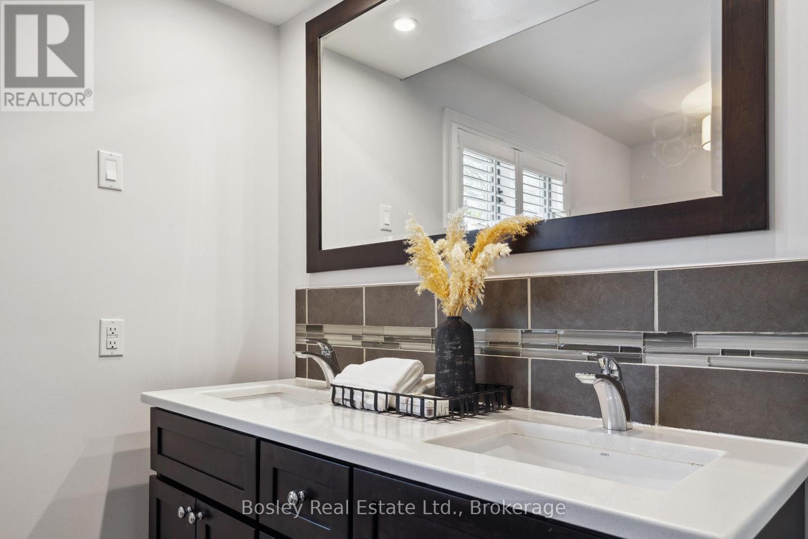 169 Lakewood Drive, Blue Mountains, Ontario  N0H 2P0 - Photo 21 - X12322129